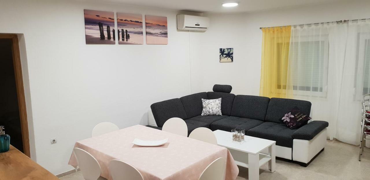 Apartma Jelka Novigrad Istria Exterior foto